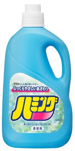 Кондиционер-ополаскиватель KAO Humming для белья (аромат свежих цветов) 2500 мл