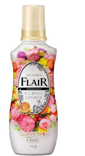 Кондиционер-ополаскиватель KAO Humming для белья (концентрат, c арома-сенсорами, элегантный аромат цветочного букета) 540 мл