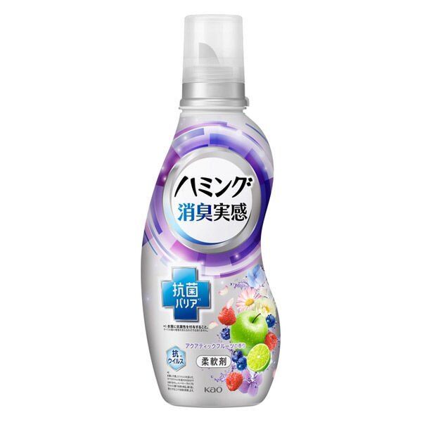 Кондиционер-ополаскиватель KAO Humming для белья (с антибактериальным и дезодорирующим эффектом, для сушки в помещении, аромат акватических фруктов) 530 мл
